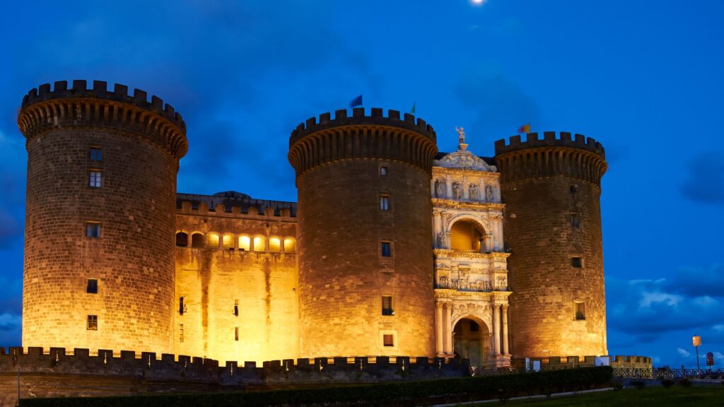 Maschio Angioino a Napoli di notte