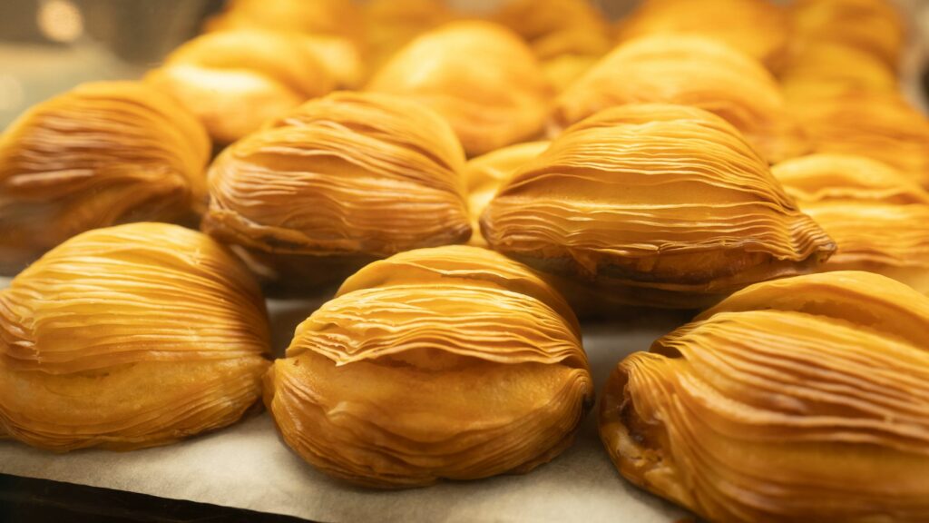 Migliori sfogliatelle a Napoli - EnjoyNaples - sfogliatella riccia