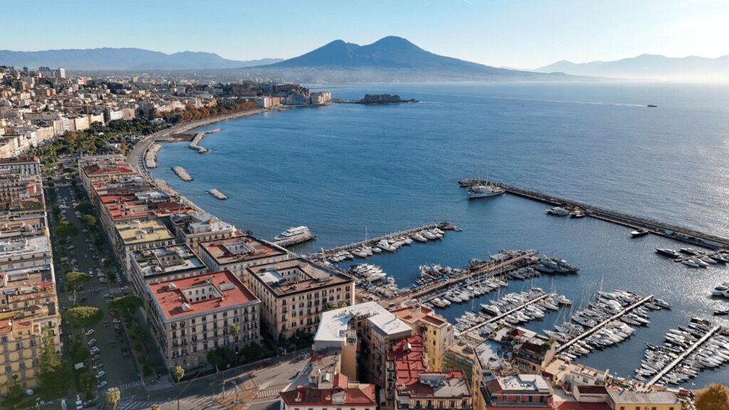 I luoghi migliori per un aperitivo a Napoli con vista